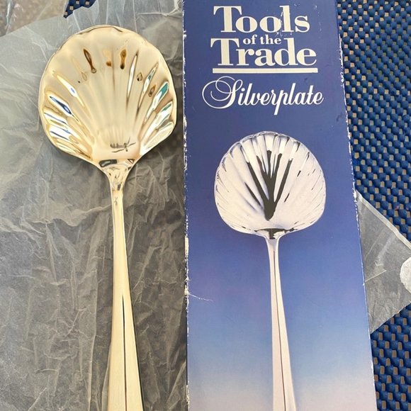 NIB! Tools of the Trade Casserolle/ Berry Spoon SILVERPLATE Pattern ~ 1994 ~ 10" - Picture 1 of 7